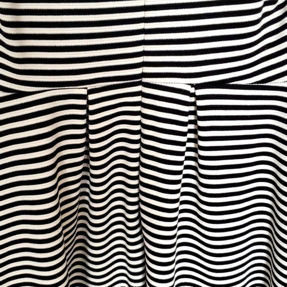 Black and white stripe, strapless, fit and flare dress - Picture 3 of 8